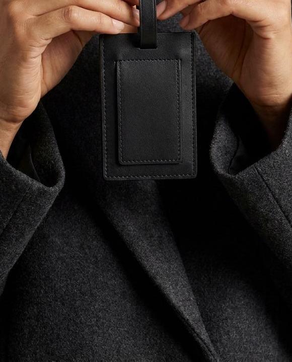 Women's Leather Luggage Tag
